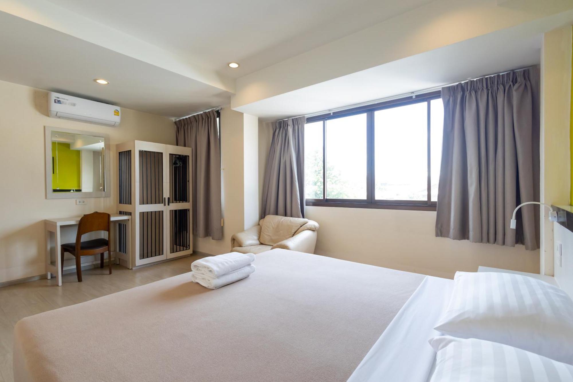 Penpark Place Bangkok Exterior photo