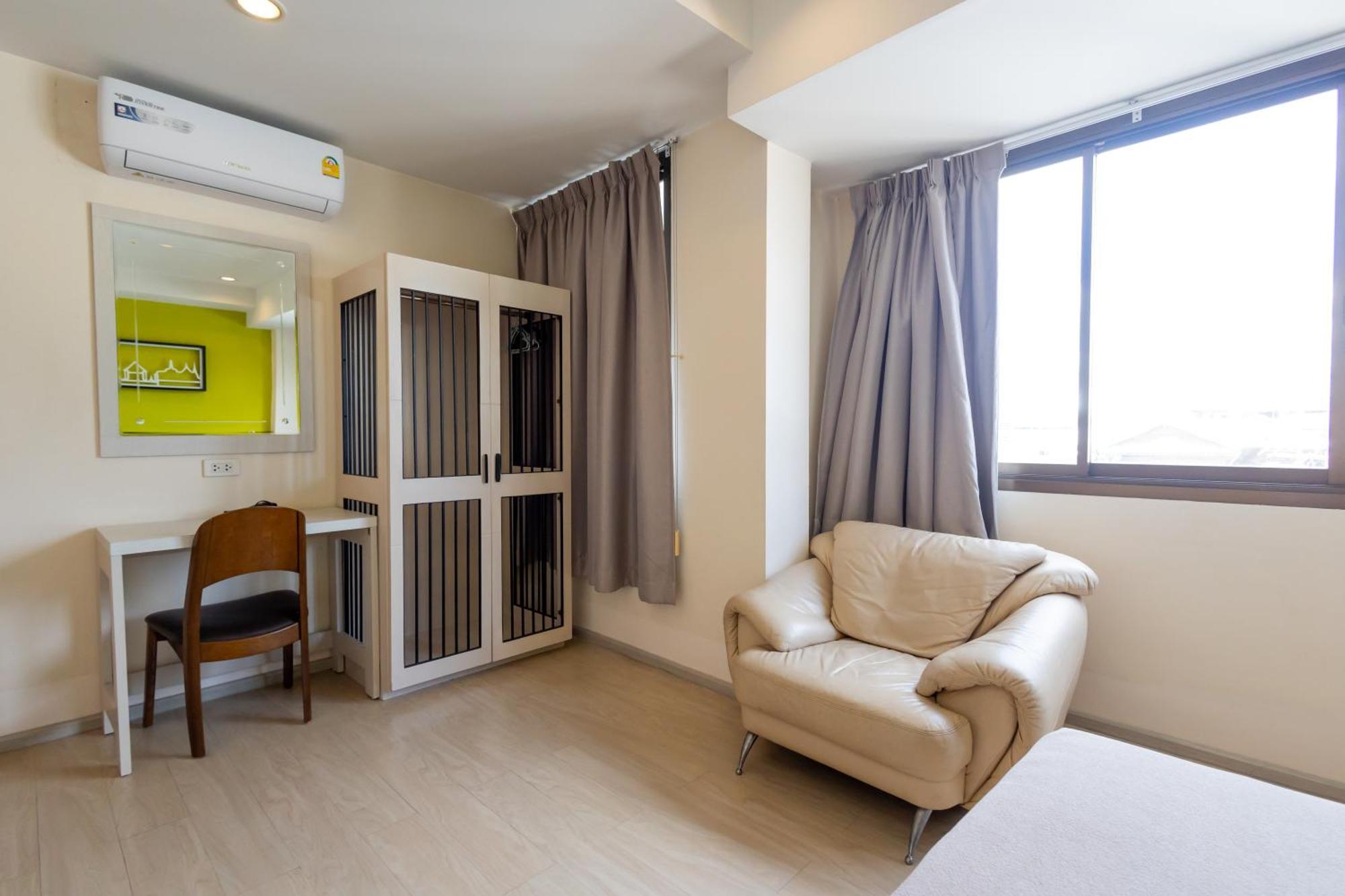 Penpark Place Bangkok Exterior photo